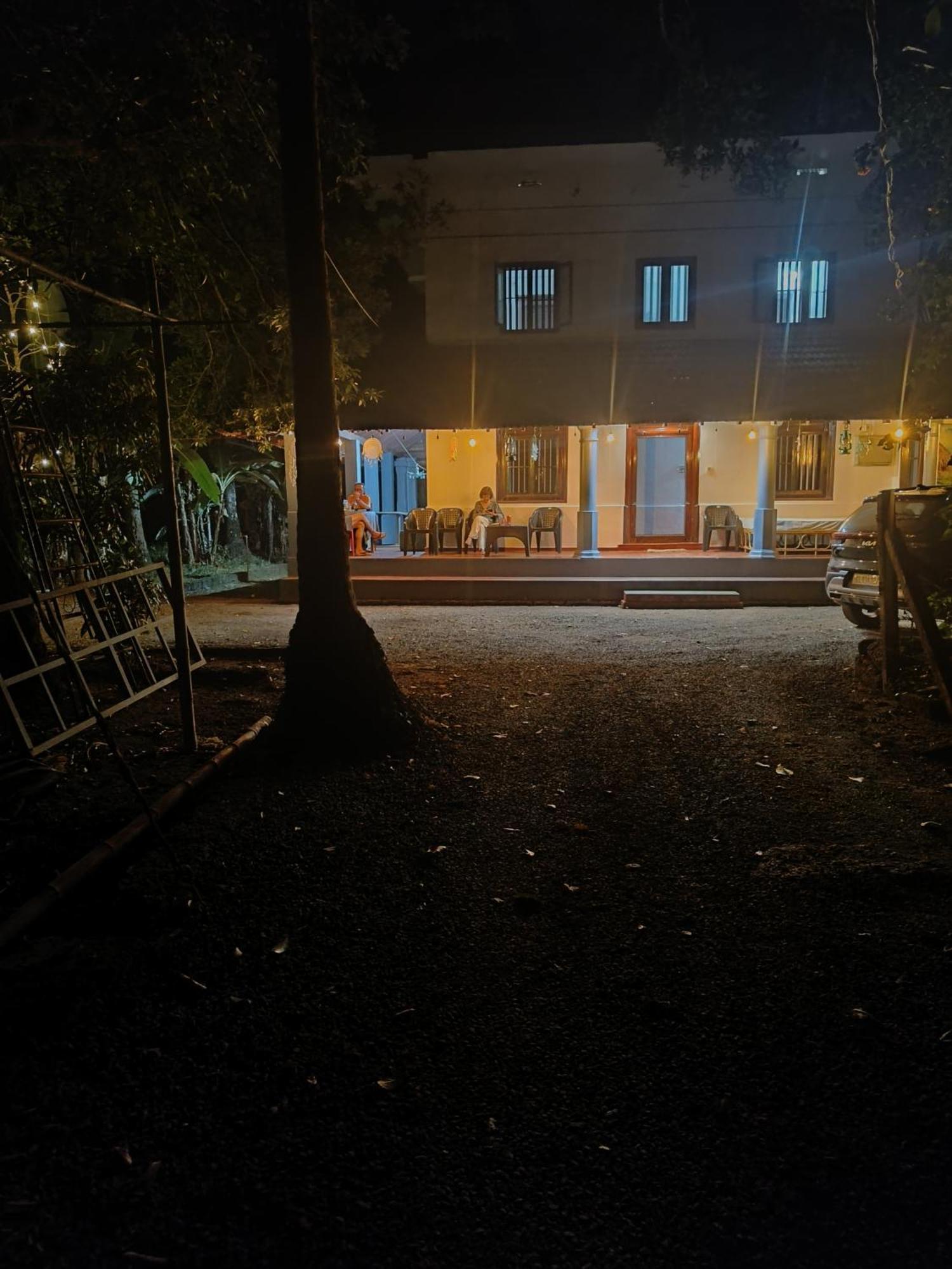Bed and Breakfast Perch Next Door Kannur Exterior foto
